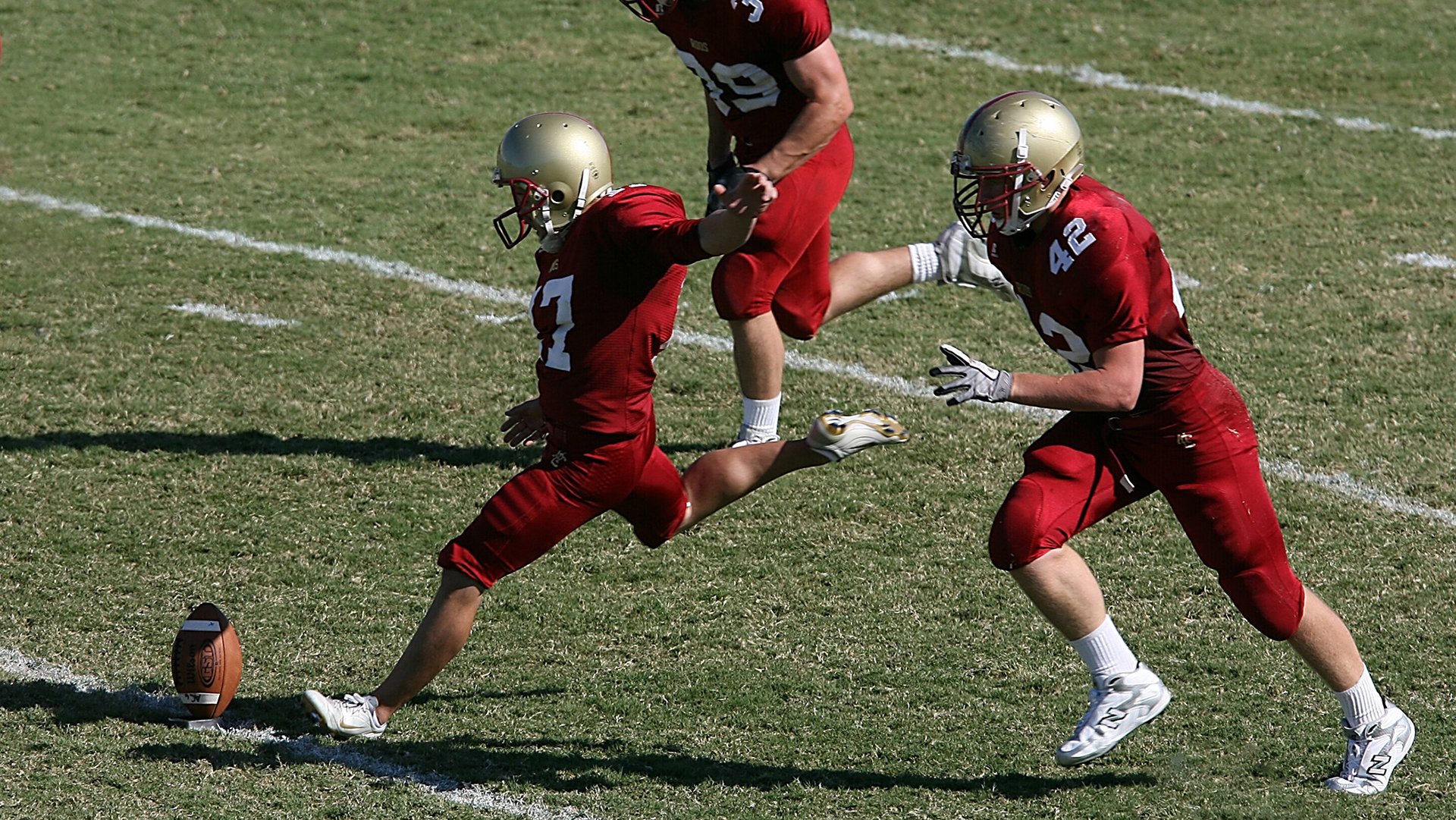 青少年足球培训课程逐步实现线上线下融合，培训方式更灵活便捷